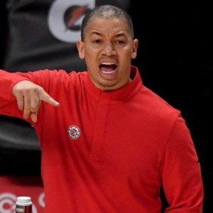 开云官方-【观察】快艇为愚蠢买单！自己选的路 含着泪走完吧！